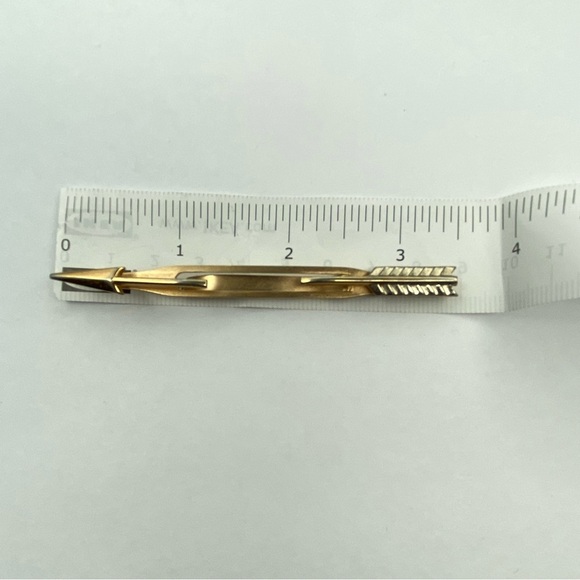 Vintage Swank Arrow Tie Bar Pierced Look 1940’s 1950’s Gold Silver Tone - Picture 4 of 10